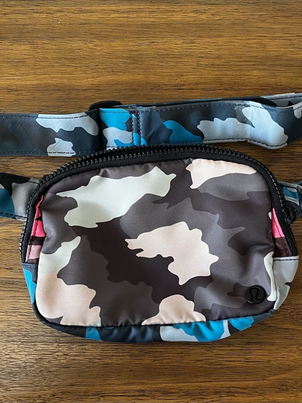 Lululemon Everywhere Belt Bag Camo Multicolor Adjustable Waist Pack